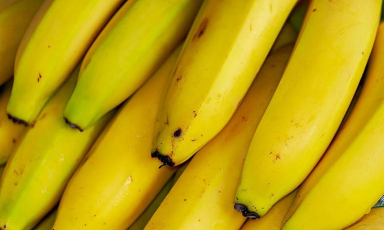 9 Reasons to Eat Bananas Every Day